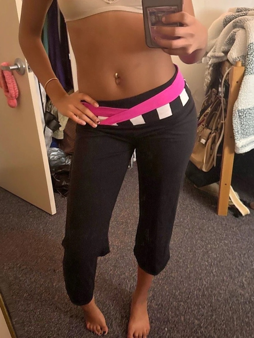 lululemon Groove Crop Ankle & Cropped Pants Black & Pink